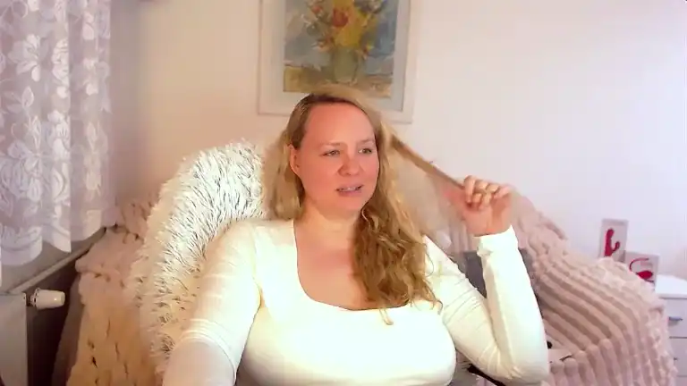 Lauraskyx – [Streamate] Sweet Model Lovense Privat Zapisi – 2026-05-24 22:25:55