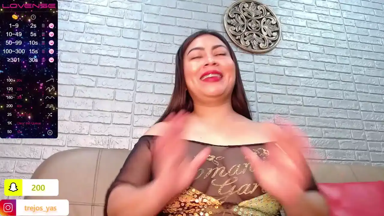 Roxanemyer – [Manyvids Live] Livecam Real Slut Shows Ass – 2026-05-26 03:34:28