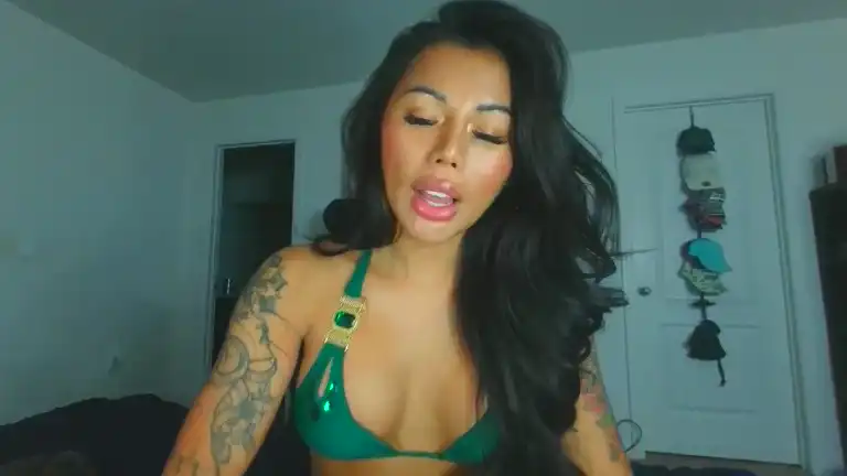 Exoticarya – [Streamate] Natural Body Webcam Goddes Amateur – 2025-12-23 03:18:47