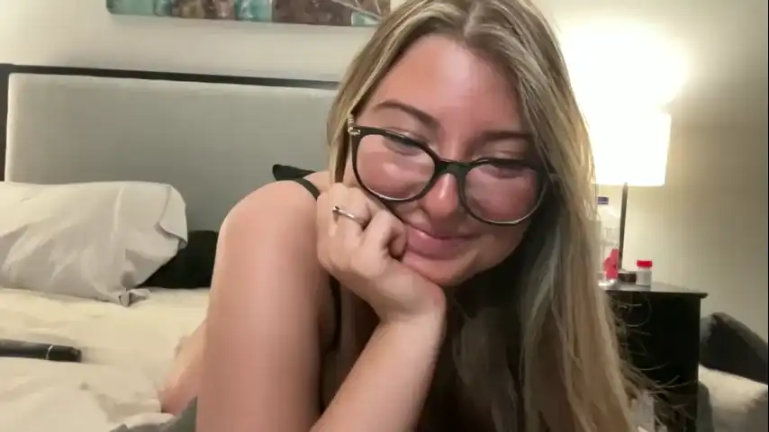 Fantasyella – [Chaturbate] Live Show Sexy Sister Webcam Model – 2026-03-28 12:53:35
