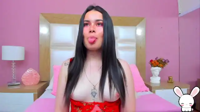 Linablade – [Xlovecam] Doggy Webcamchat Striptease – 2026-02-21 14:26:58