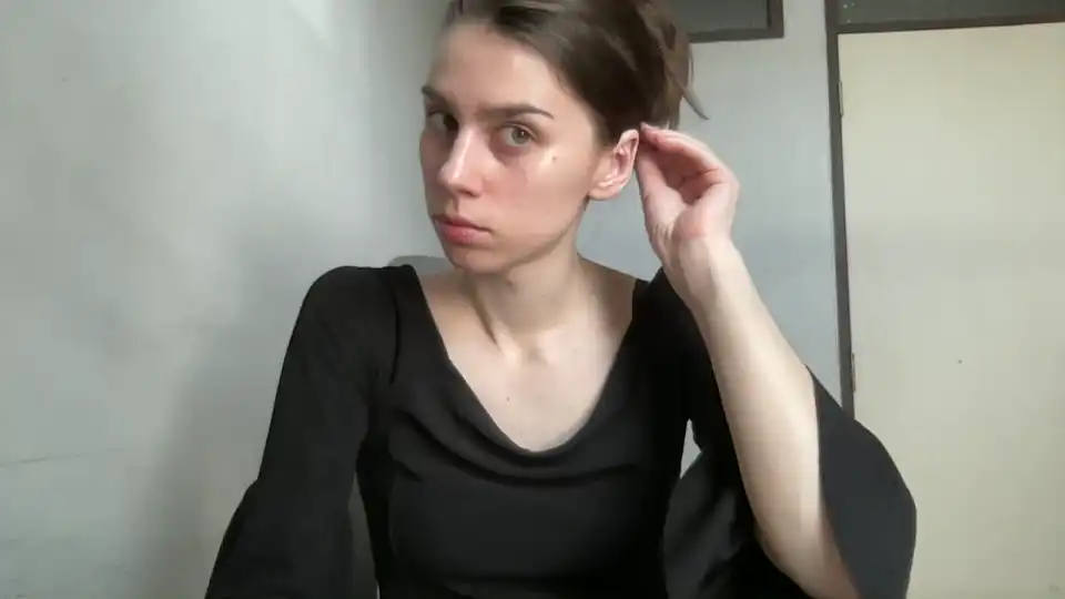Issabellax40_ – [Showup] Friendly Cam Clip Shaved – 2026-01-10 13:54:29