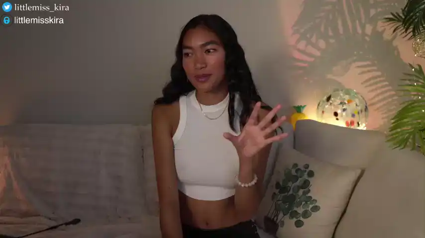 Littlemiss_kira – [Chaturbate] Girl Alone Lips Doggy – 2025-09-15 12:02:53