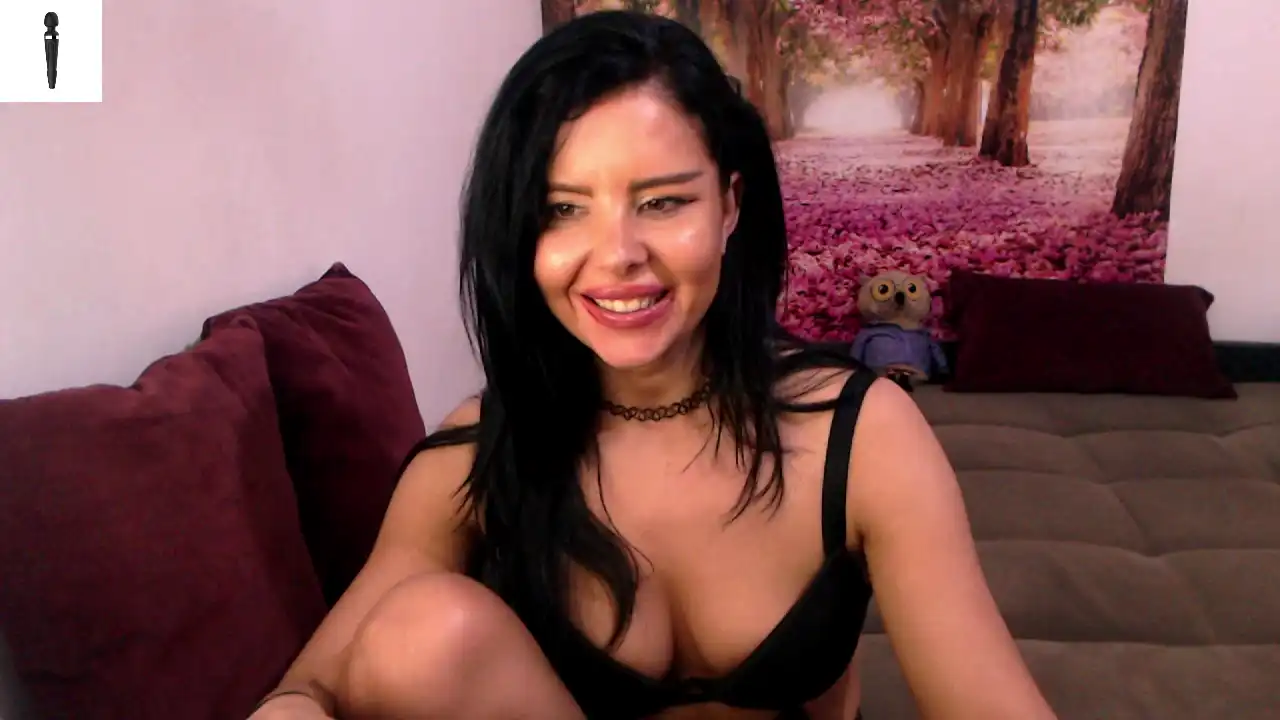 Sofialiub – [Xlovecam] Fisting Pussy Hottest Webcam Babe Nude Girl – 2026-01-07 07:27:52