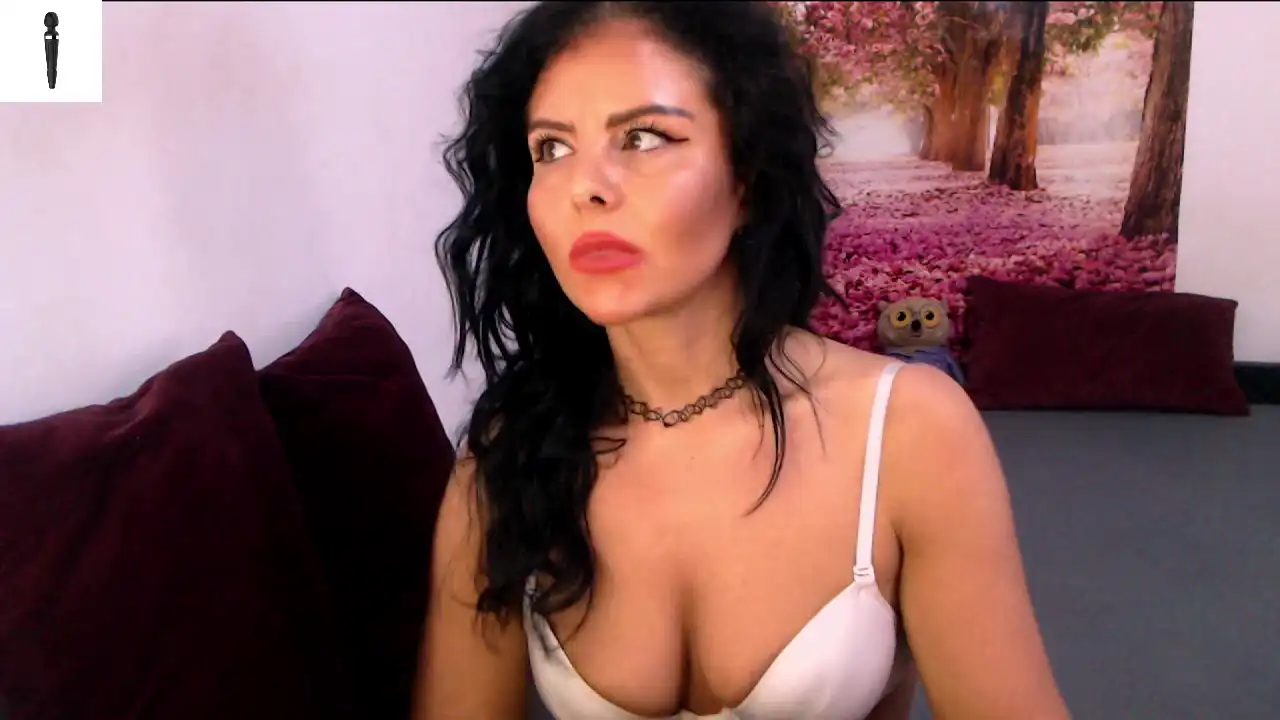 Sofialiub – [Xlovecam] Nice Naked Role-play – 2025-11-05 20:58:25