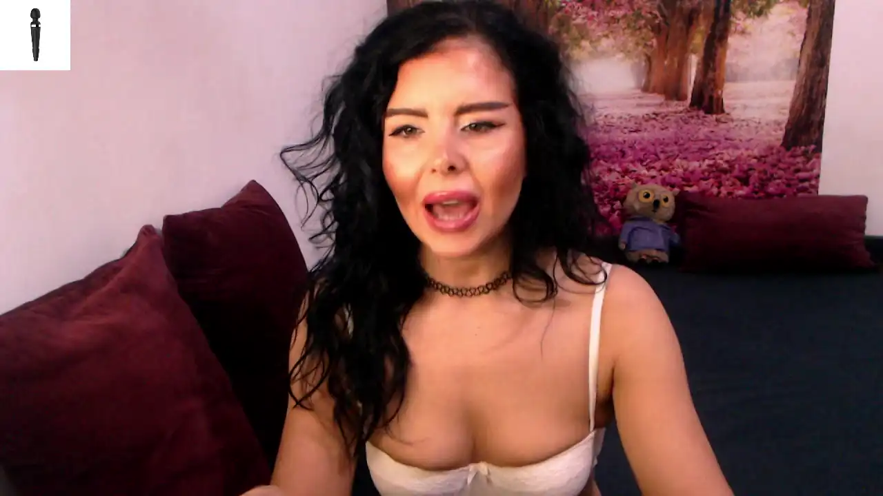 Sofialiub – [Xlovecam] Babe Naked Model Ticket Show – 2025-09-28 17:37:36