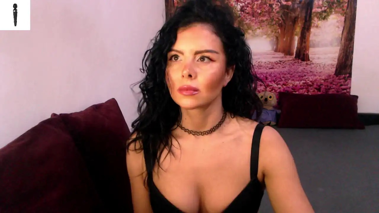 Sofialiub – [Xlovecam] Awesome Cumming Babes – 2026-06-19 11:09:13