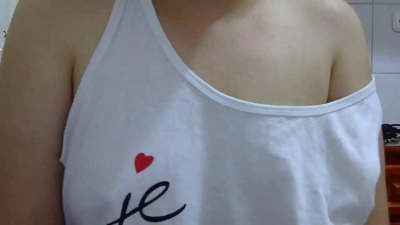 Karolcaliente – [Amateur.tv] Domi Slut Summing – 2025-11-08 11:36:54