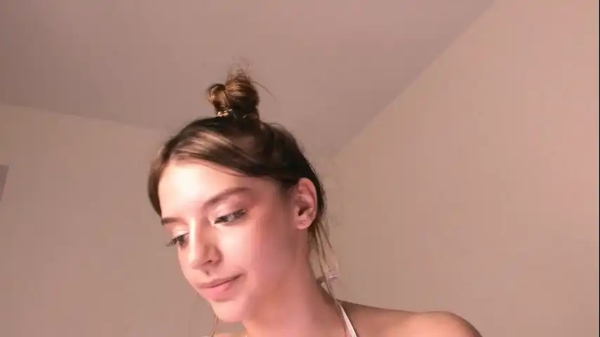 Lesi_moon – [Chaturbate] Pvt Fisting Pussy Shows Ass – 2025-08-27 20:59:42