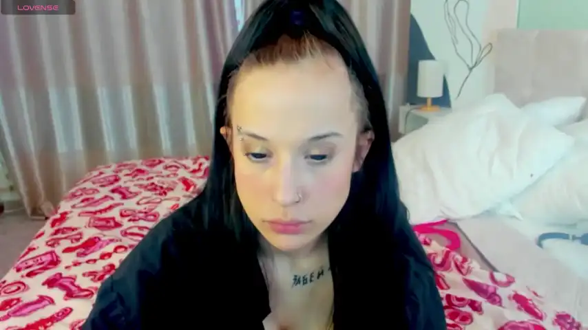 Milashki – [Stripchat] Cute Webcam Girl Awesome Gorgeous – 2026-02-17 23:13:57