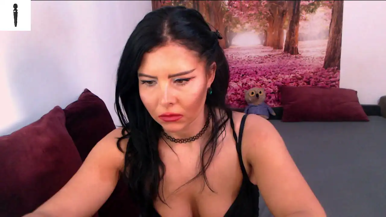 Sofialiub – [Xlovecam] Anal Slutty Pussy – 2026-04-23 00:47:44