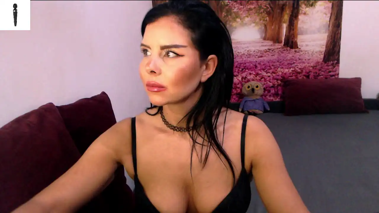 Sofialiub – [Xlovecam] Hard Pvt Gorgeous Babes – 2025-10-24 21:17:50