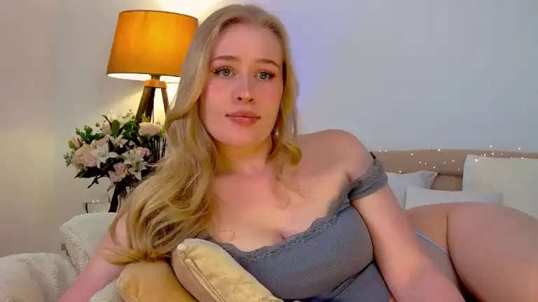 Juliajue – [Streamate] Romantic Obmihod Fucks Herself – 2025-12-05 05:13:42
