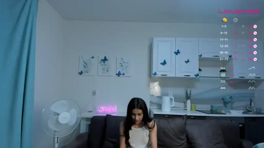 Elfaluna – [Stripchat] Flashing Ass Porn Live Chat Masturbation – 2026-06-15 21:08:13