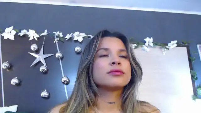 Katejolie – [Xlovecam] Pretty Cam Model Webcam Natural Body – 2026-05-21 06:32:32