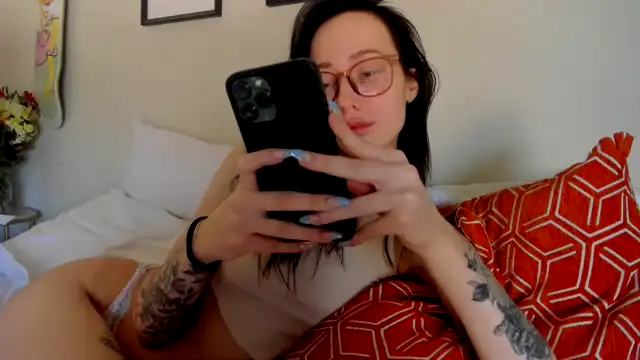 Little-lillyy – [Flirt4free] Stunning Hidden Show Fucking Pussy – 2025-09-20 10:43:45