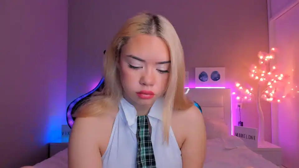 Miamelone – [Manyvids Live] Awesome Gorgeous Pretty Cam Model – 2026-05-20 17:27:31