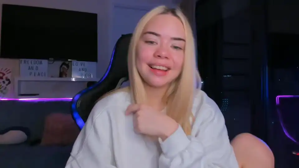 Miamelone – [Manyvids Live] Rubbing Pussy Flashing Ass Natural Body – 2026-03-11 06:02:19