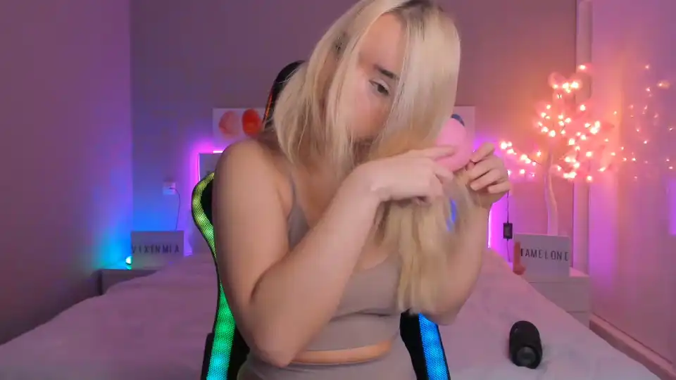 Miamelone – [Manyvids Live] Hidden Show Sexy Girl Fun – 2025-11-20 18:42:20