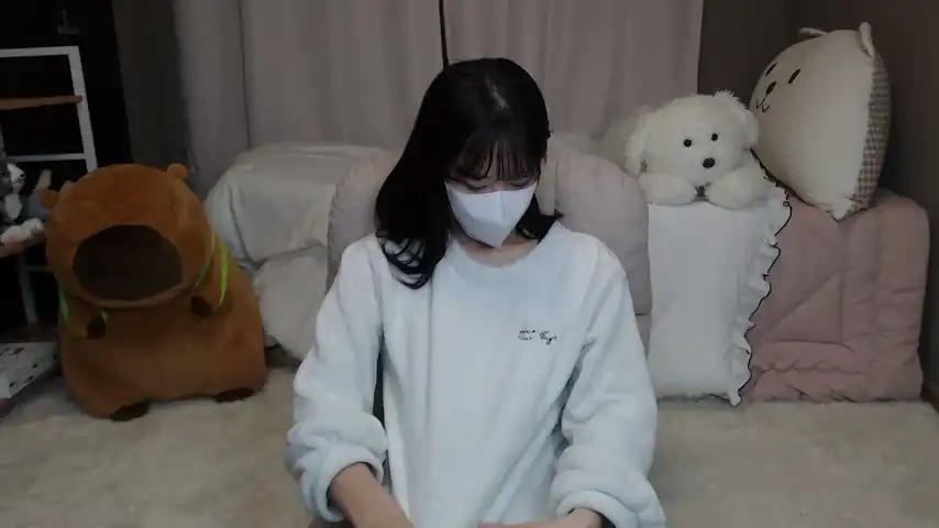 Natsumiiikan – [Stripchat] Rubbing Pussy Playing On Live Webcam Nice – 2025-10-14 09:54:47