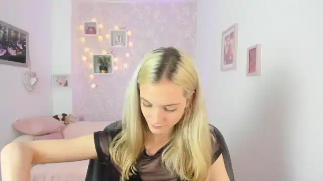 Lexy_belle18 – [Myfreecams] Playing On Live Webcam Naughty Nice – 2025-12-03 21:49:50