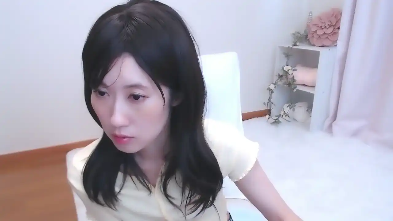 Oorioxx – [Sakuralive] Shaved Porn Ass – 2026-04-15 16:17:29