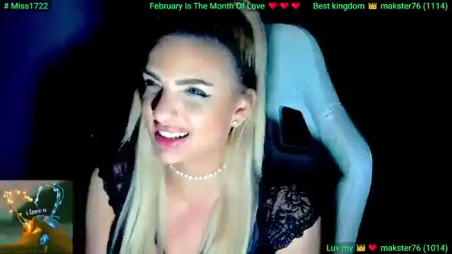 Sunnyqueen – [Myfreecams] Caught On Webcam Panties Flashing Ass – 2025-10-17 14:40:11