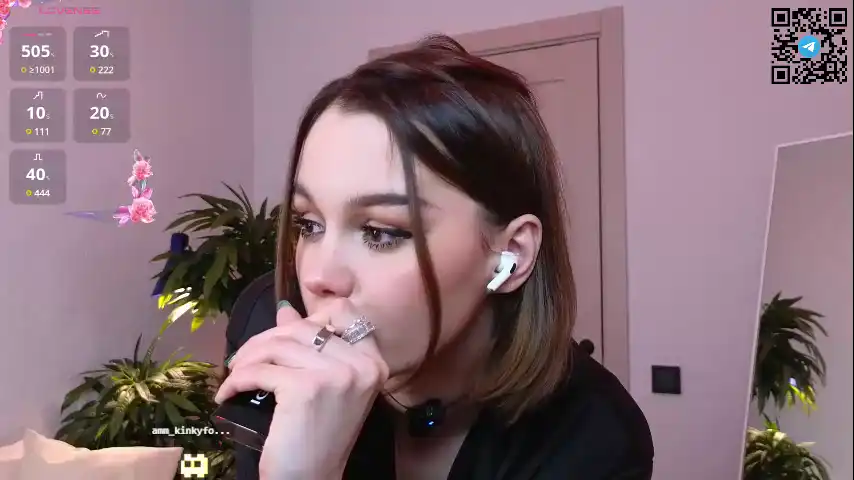 Whisperheart – [Chaturbate] Masturbate Finger Fisting Pussy – 2025-12-24 16:00:43