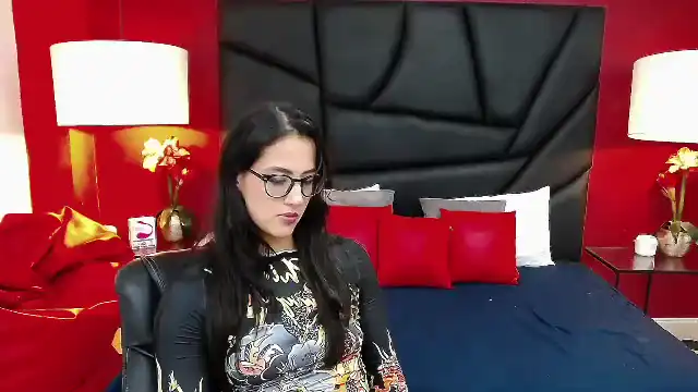 Sophia-loreen – [Flirt4free] Teases Blowjob Fucking Pussy – 2025-10-15 16:50:41
