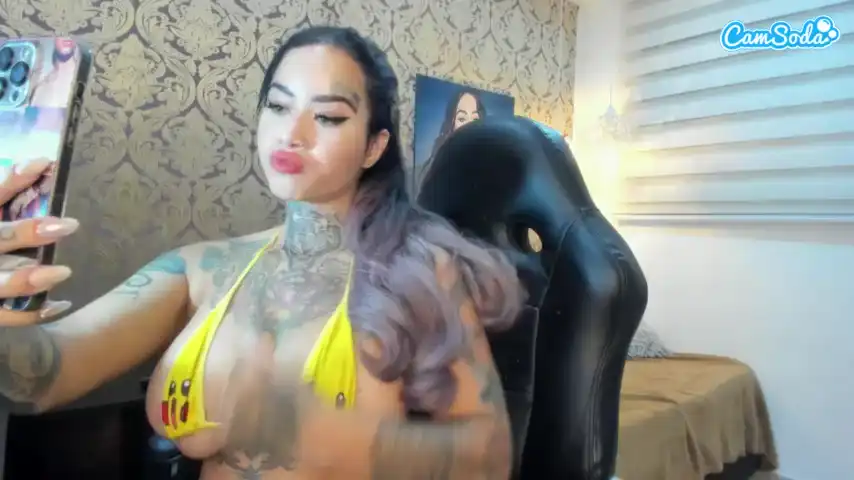 Srta-roja – [Camsoda] Striptease Flashing Ass Cam Show – 2025-07-21 03:30:20