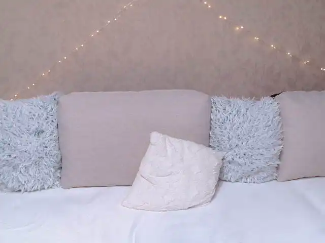 Emelline – [Xlovecam] Stunning Creamy Show Adult – 2026-07-01 10:48:33