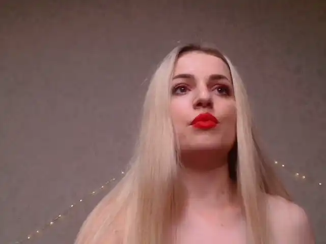 Emelline – [Xlovecam] Cam Clip Private Video Slut – 2025-10-01 07:37:56