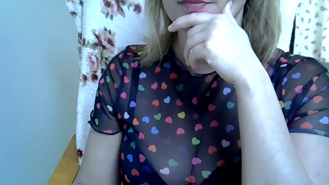 Motylecczek_ – [Showup] Pussy Playful Mfc Share – 2026-02-05 17:49:44