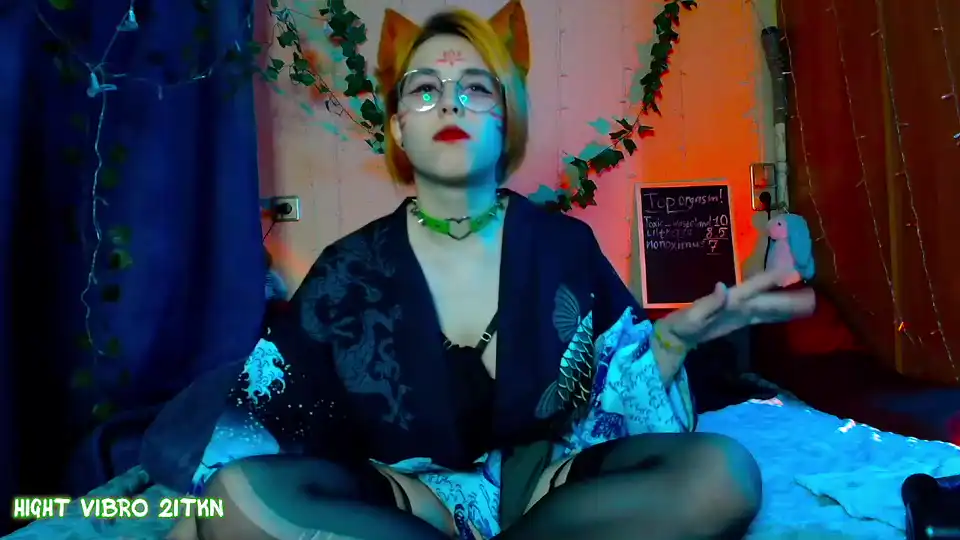 Trickykitsune – [Chaturbate] Nice Web Model Webcam Model – 2025-08-05 08:52:24