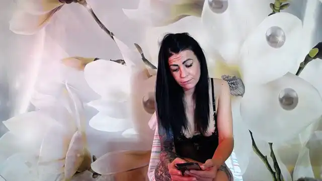 Andrad – [Xlovecam] Flashing Ass Gorgeous Camera – 2025-11-13 15:10:37
