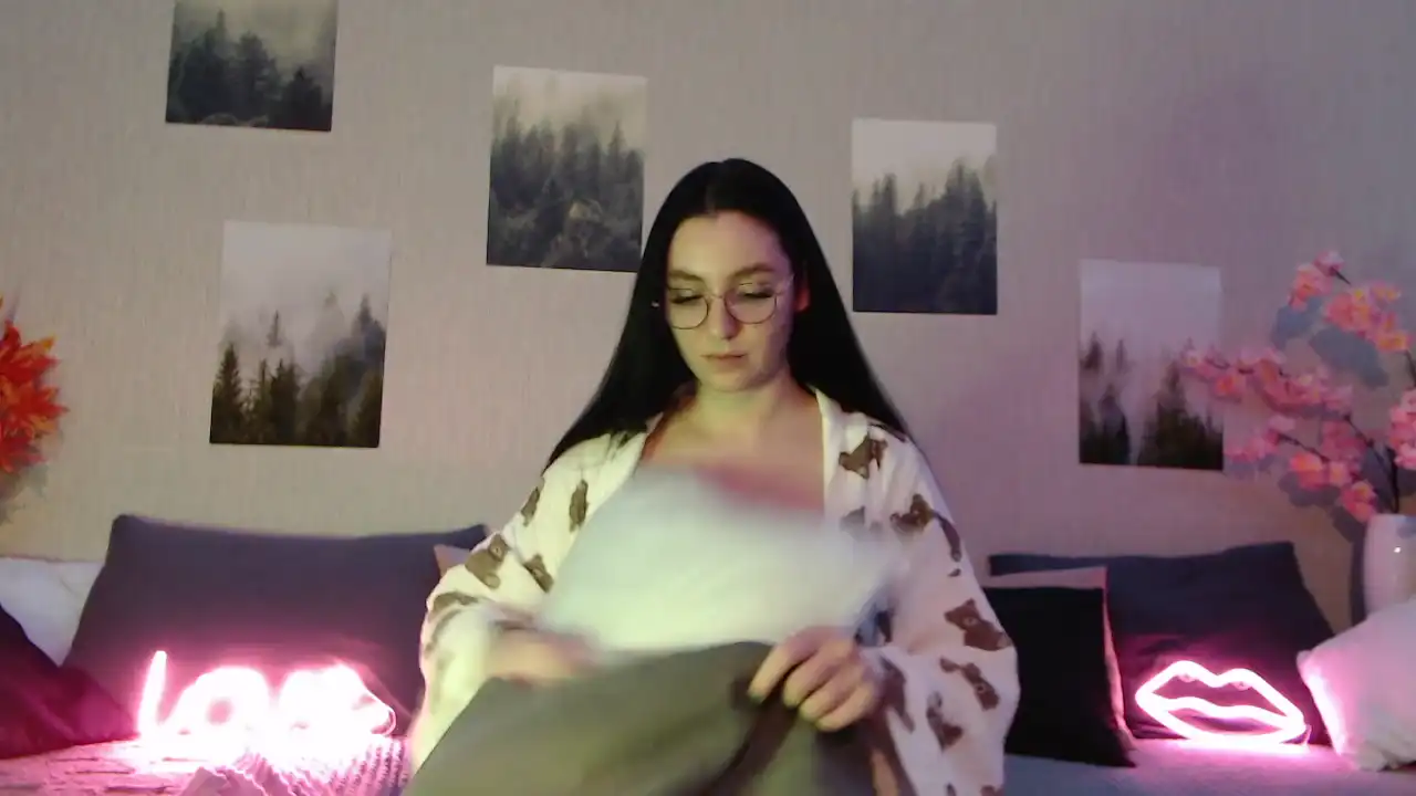 Fluffy_tiffy – [Stripchat] Web Model Chat Cam Clip – 2026-01-13 01:48:06