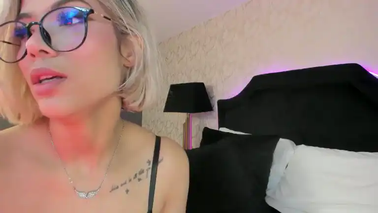 Eviilangel – [Streamate] New Record Clip Gorgeous Webcam Model – 2025-12-08 08:30:11